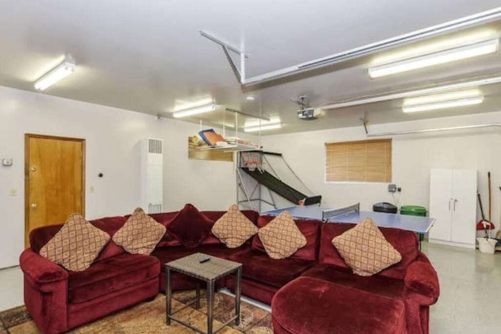 Custom Single Story Cabin With Jacuzzi Pool Table & Big Game Room With Arcade Games Big Bear Lake Esterno foto